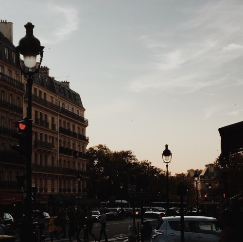 scuhlly:Some shots of Paris I took back in October