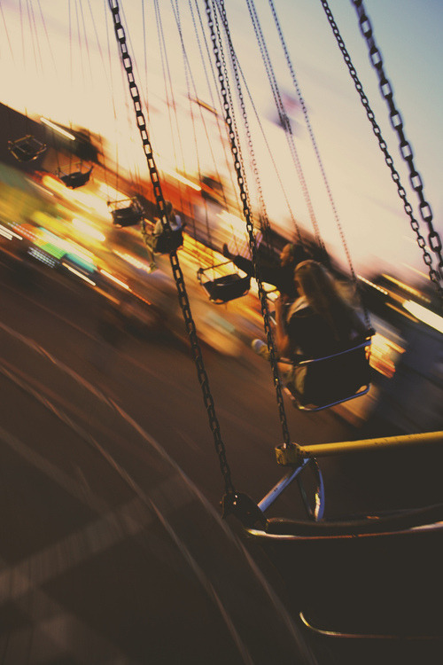 justa-smalltowngirl:  the swings at Adventureland are the best swings I’ve ever been on omg