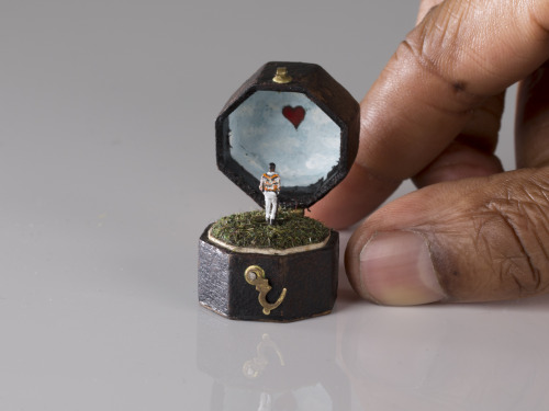 asylum-art:Talwst– Sculpture-Infinity  instagram | facebookCanadian native of Trinidad artist Tawlst found his specialty in the diorama. He painstakingly replicated tiny scenes inside old rings caskets. 