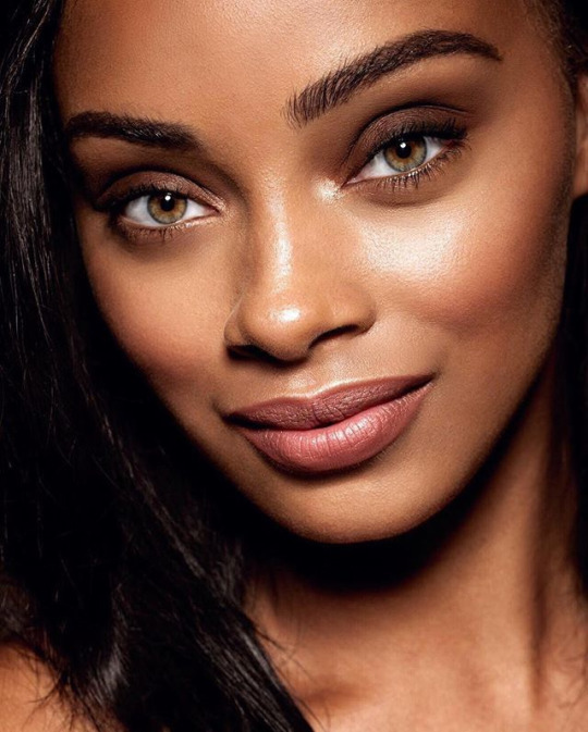 Ebony - Beauties