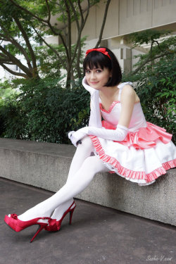 maidkelly: Nice!! Look at the shoes! :)