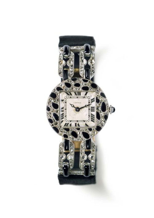 Cartier watch, 1914. Paris. Platinum, pink gold, rose-cut diamonds, onyx. The first use of the “pant