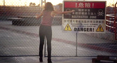 lexa-is-eternal:Anya hacking a firewall.