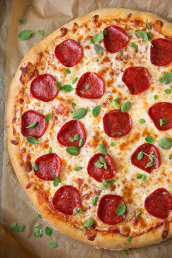 luxsesy:  verticalfood:  Pepperoni Pizza