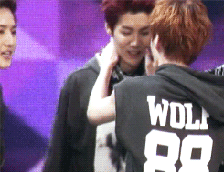  after finishing the mini chick game, xiumin noticed something on luhan’s face