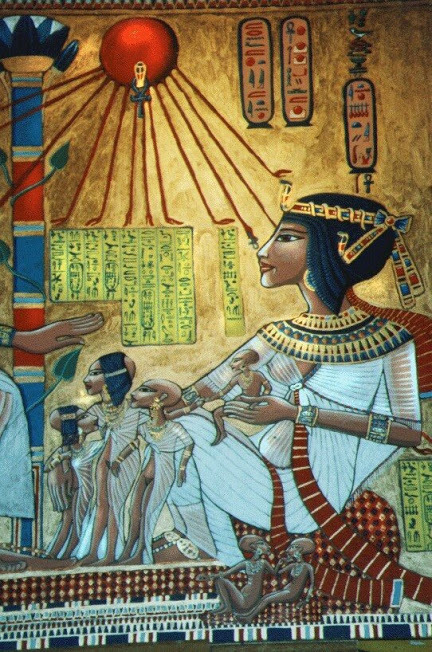 descendants-of-brown-royalty:              Nefertiti the wife queen of Akhenaten