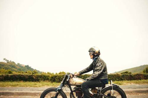 Wheels &amp; Waves by David Marvier Photography. (via Biarritz or Bust: Wheels &amp; Waves 2