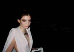 lordeella:  blurry girl 📷 @_ryanhope by