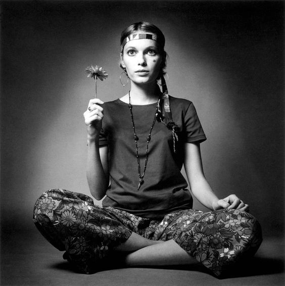 maryjopeace:  JEANLOUP SIEFF | MIA FARROW | PARIS VOGUE | 1969http://newenglandwoodstock.tumblr.com/post/72548731083/the60sbazaar-mia-farrow-by-jeanloup-sieff-for