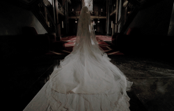 ladygagaqueenedit:  Lady Gaga es La Condesa en American Horror Story: Hotel.