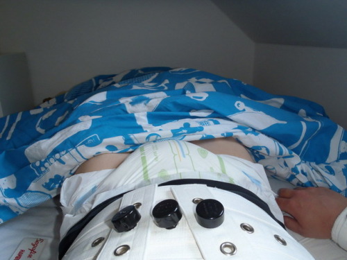 averagediaperdependantboy: diaper-tristan: An afternoon nap… When they ask why they need to w