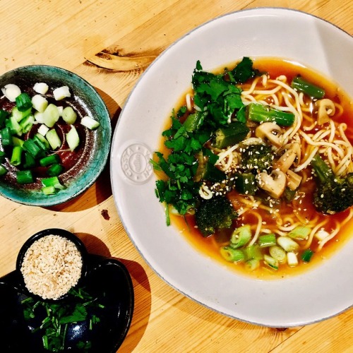 #sendnooooods VEGAN RAMEN TIME - this broth is super adaptable and can be used for a simple warming 