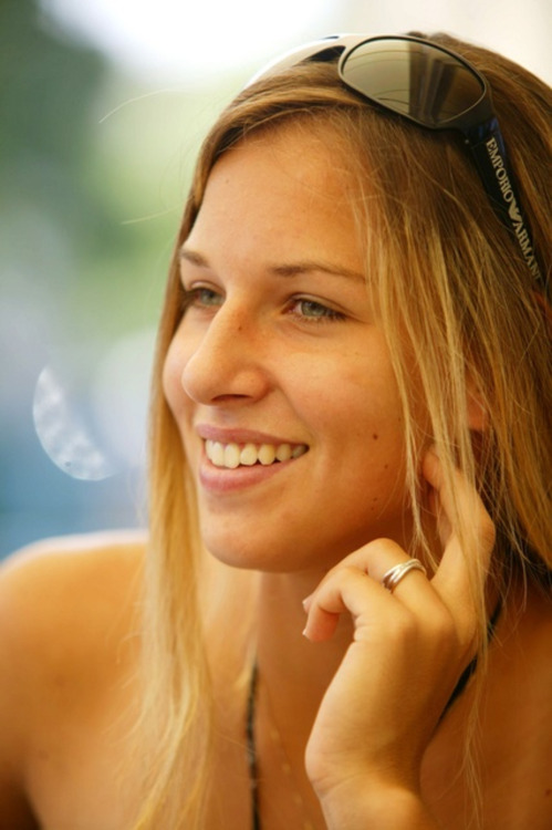 tennisbeauties:  Dominika Cibulkova. 23. Slovakia (i have a thing for europeans ladies so bear with me). She’s reached the semis in 2009 French open and she’s currently world number 14 in singles  Yes, I’m watching the Aussie open. Hence tasty