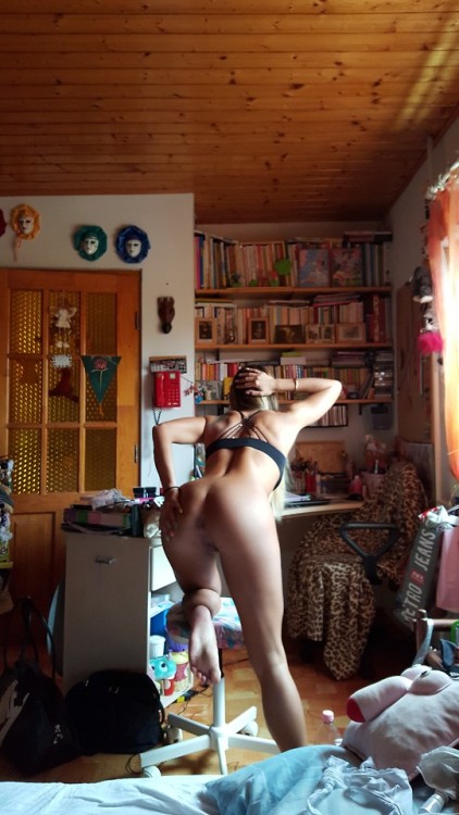 amatorer: Young girl, beautiful boobs, amazing Ass