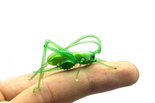 mayahan:Miniature Handmade Glass Creatures by ‘Glass Symphony’