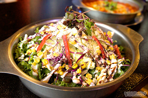 파킹인플레이트 Parking in Plate [Pizza.Pasta] in 명동 MyeongDong district of Seoul, South Korea: Salad P