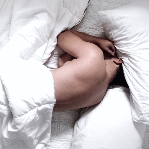 luz-natural:   Funny. I also cover my ears when I sleep… Quite often with the second pillow. Of cour