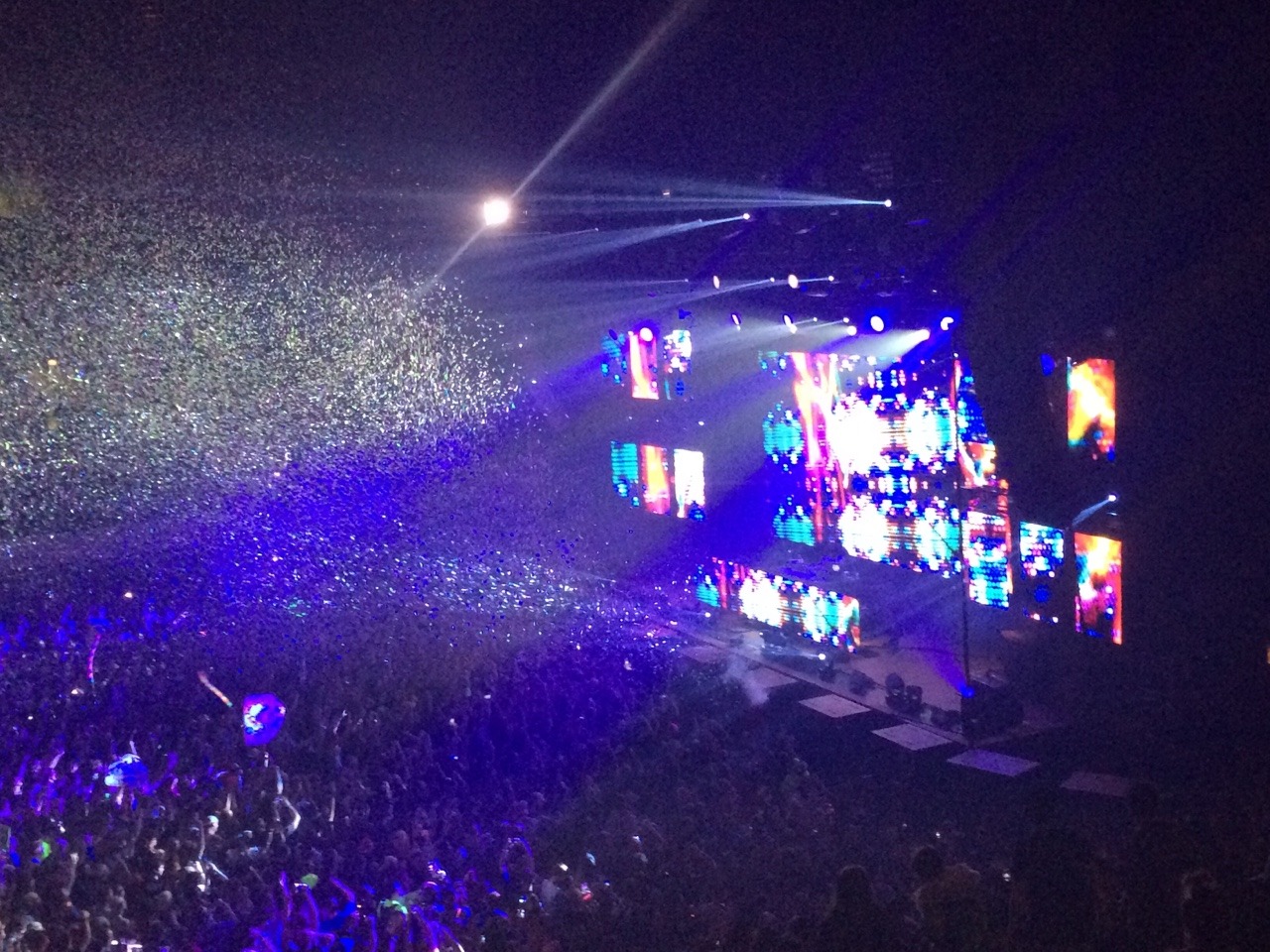 mdma-ziiing:  Basslights 2014 Hampton, VA 🎉🐼 