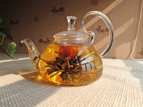 angel-teavivre:If you like flower tea, which one is your favorite glass teapot?