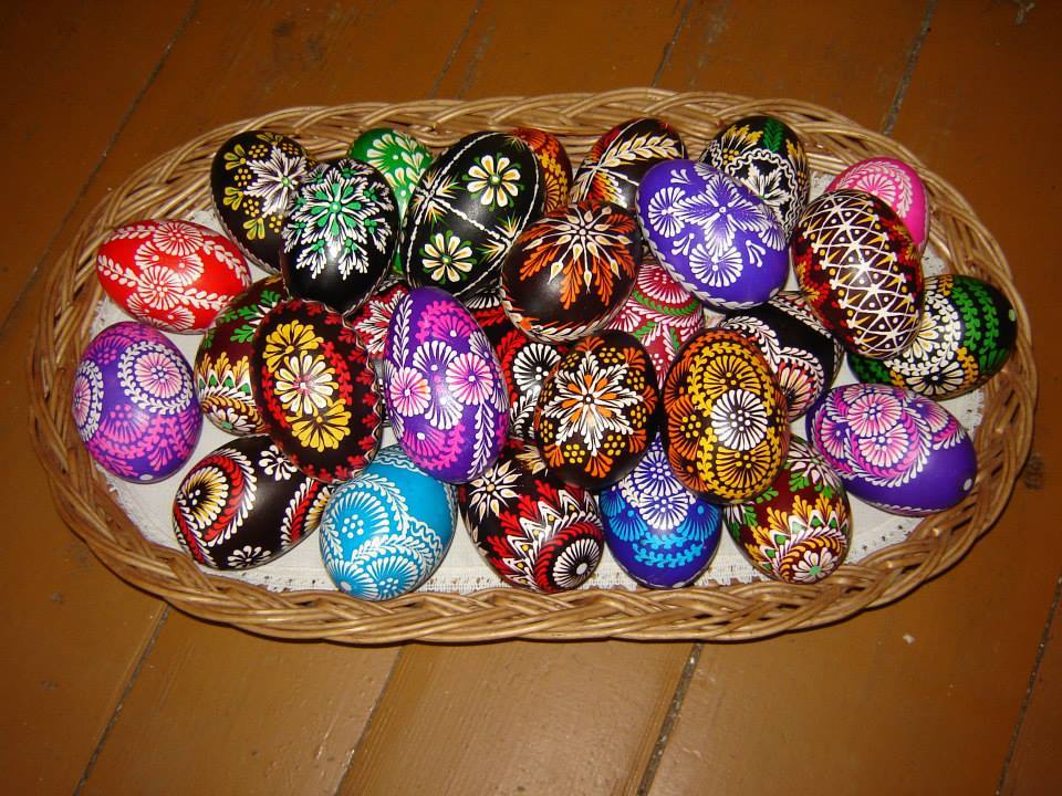 Traditional pisanki (decorated Easter eggs) created by the folk artist Genowefa Skardzińska [source].
Word pisanki is derived from the verb pisać (”to write” or in old Polish: “to paint”) as a reference to old tradition of leaving messages or wishes...