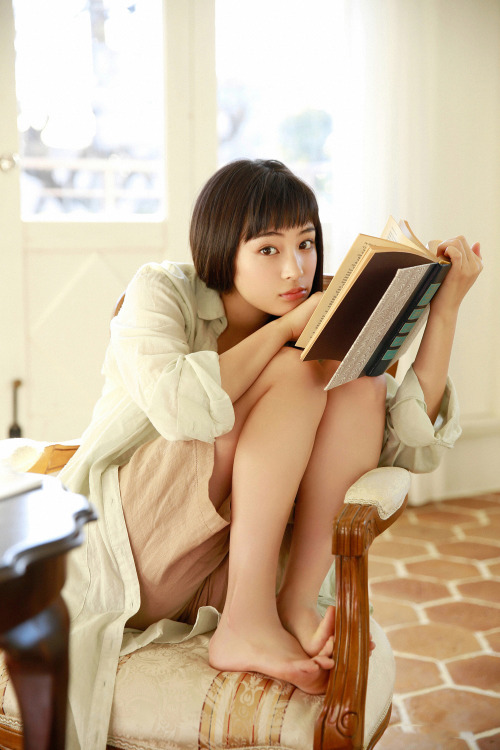 yepaos:  #周六发布# 広瀬すず(广濑铃 , Suzu Hirose）生 日：1998-06-19身 高：158三 围：B77 W56 H80 