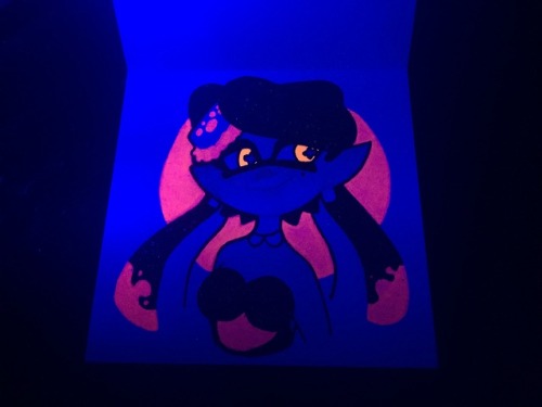 the-vanilluxe-treatment: Glow in the dark Callie