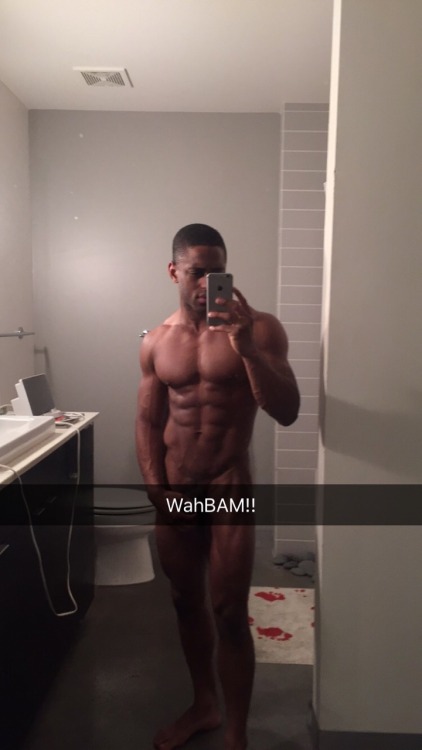 meeeeekur:  Ready for the Vegas pool parties SC: micahjonathane 