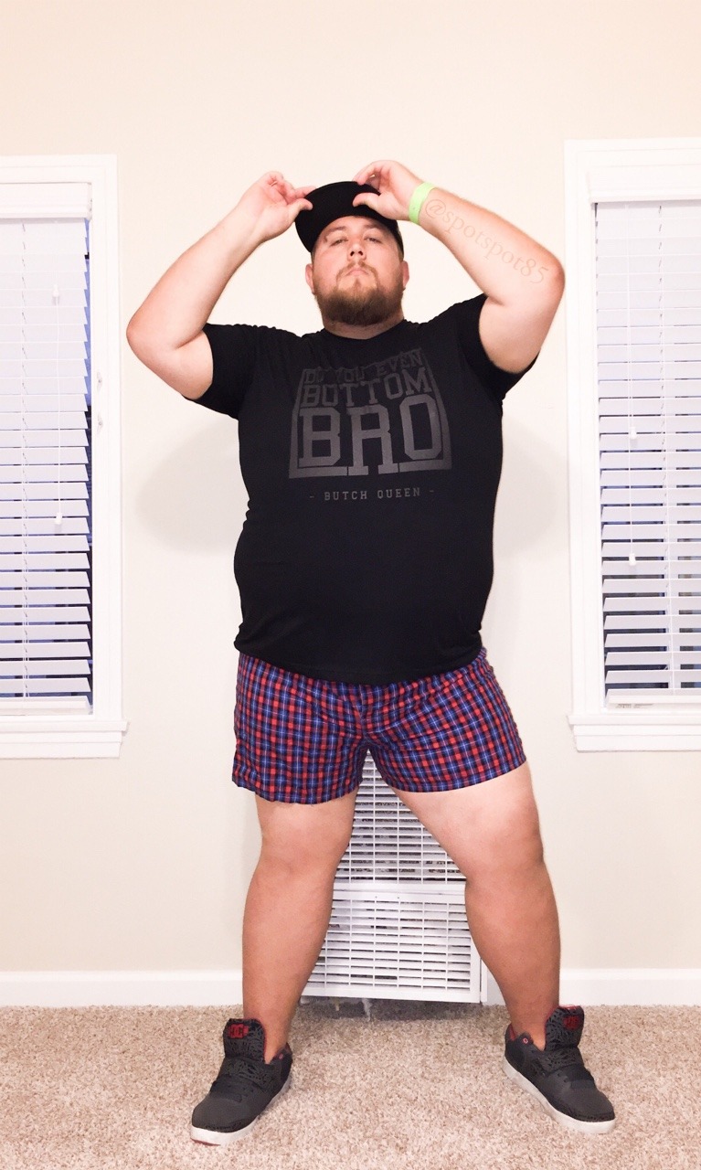 spotspot85:  ’heartbreaker’’do you even bottom bro’ shirt by lessdanthree