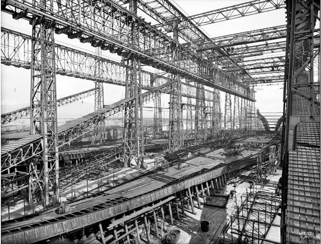 vintageeveryday:  35 rare photos of the construction of the Titanic 