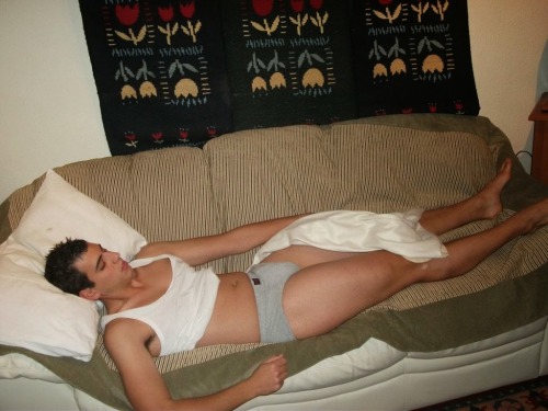 Z-z-z Hot Sleeping Guys z-z-Z Your sumbissions on i_love_sleeping_guys(at)yahoo.com