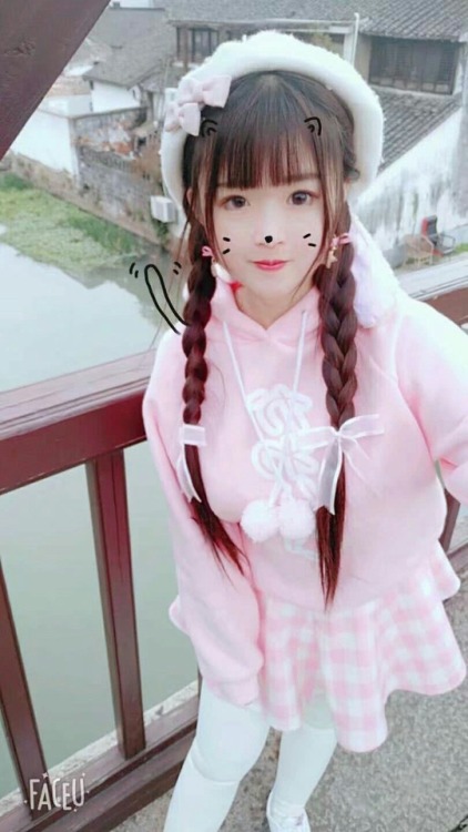 来嘛小哥哥