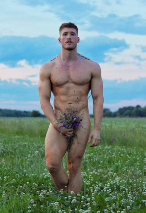 ladnkilt:  WELCOME MAY…  THE “LOFTY,