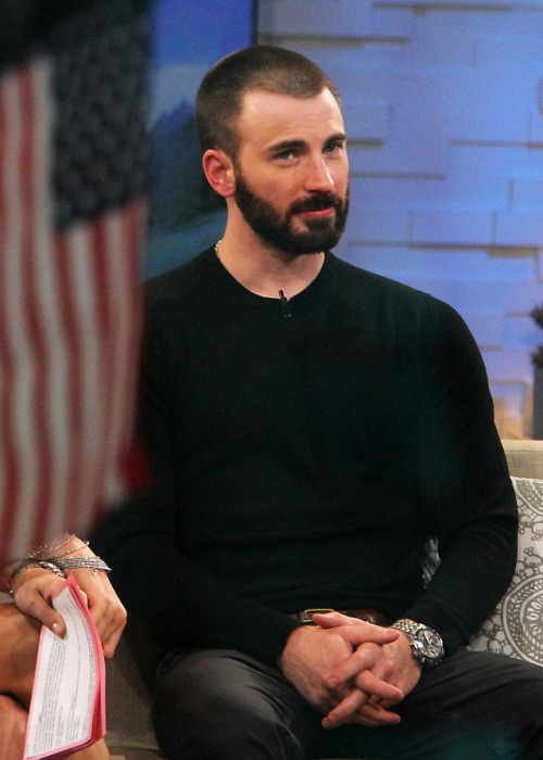 chrisevanslive: CHRIS EVANS on GMA, 2012. not him bringing out da rollie for gma im screaming&hellip