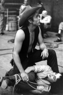 Nicedawg: James Dean , Elizabeth Taylor  - Between Scenes , “Giant”