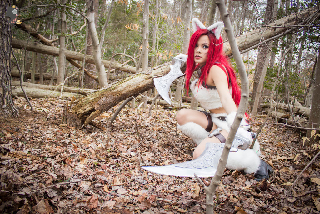 league-of-legends-sexy-girls:  Katarina Cosplay