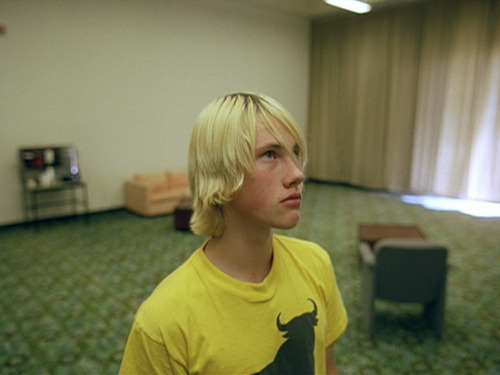 sans-soleil:  Elephant (dir. Gus Van Sant — 2003) 