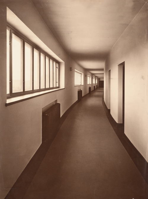 Conrad Beckmann, Police administration building, Berlin-Köpenick, 1930-31. Photos Hugo Schmölz. Arch