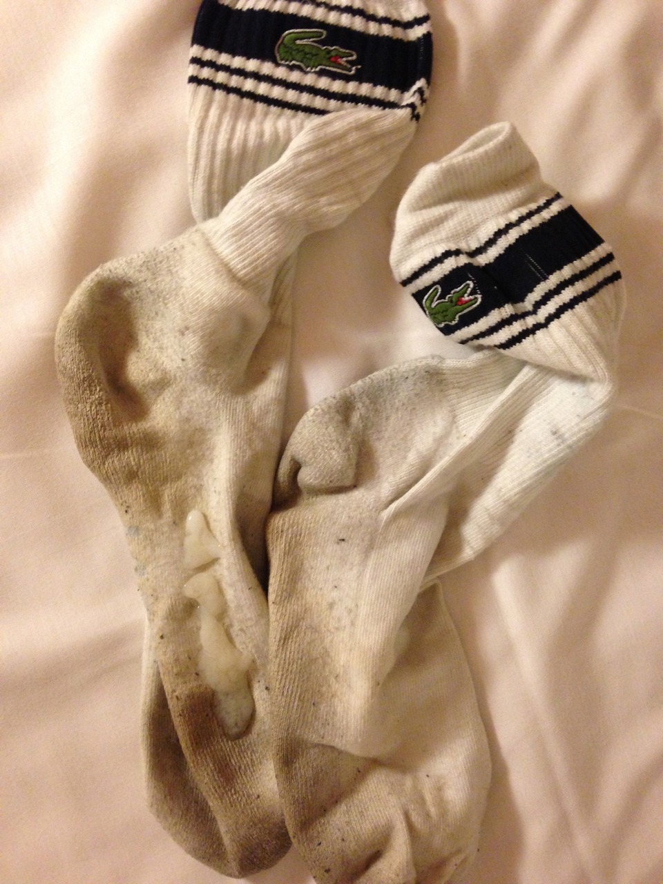 nike-sniffer:  meine volgewixten Sox und Sneaker  I wanna stick my nose in those