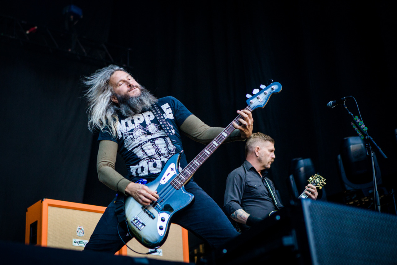 every-picture-holds-a-tale:  badass mastodon!Øyafestivalen - 2016  That Backdrop!