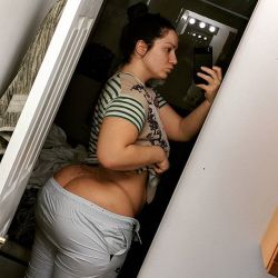 milfbbws:  Thick Milf Booty #bigbutts