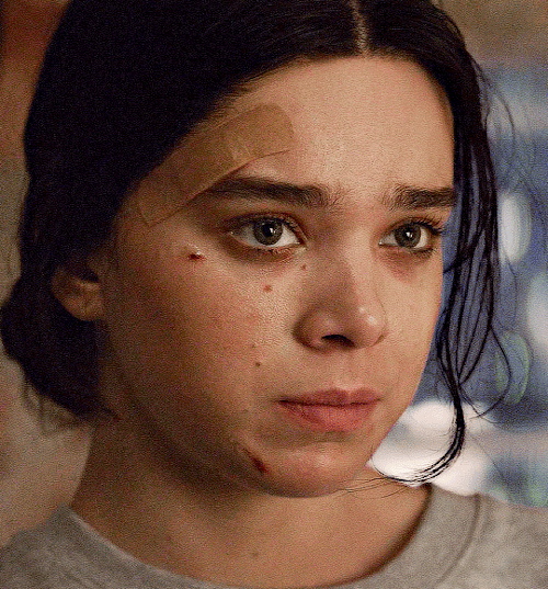 HAILEE STEINFELD As KATE BISHOP Hawkeye | 1.05