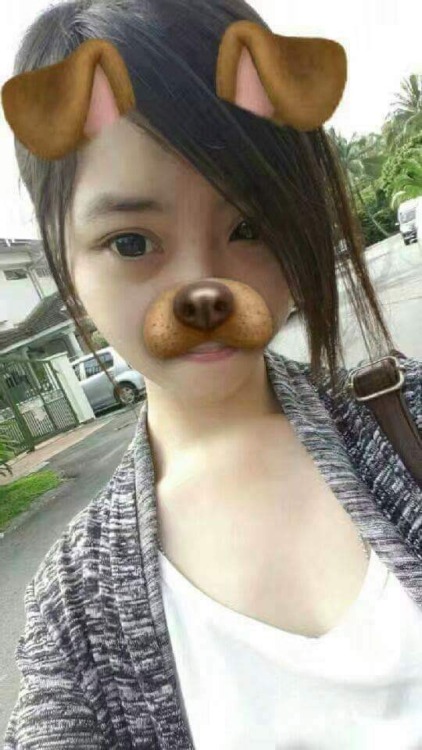 alexlnd: 网友投稿 一只母狗 喜欢被男人当狗对待 欢迎大家领养让它受孕 为你们生孩子