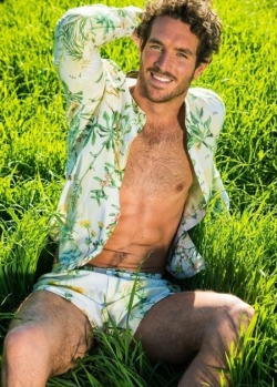 mymenstocktaking:  Justice Joslin in “Flower Man” by Sasha Eisenman for Têtu Magazine. 