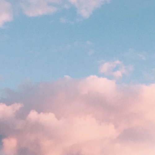 honeysyrup: cotton candy clouds