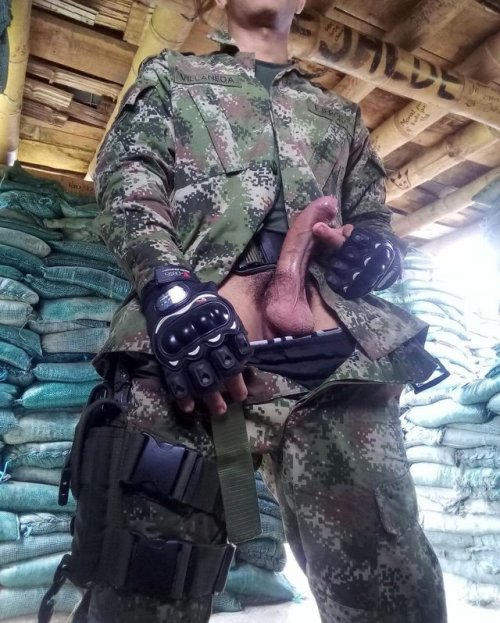 lookupfaggot: cachaquitoshot: ***Milico colombiano arrecho*** HIT SUBMIT WITH YOUR UNDER DICK PICS! 