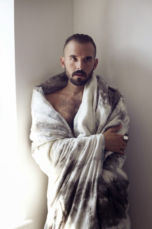 summerdiary: DUSTY ST. AMAND BY LUKE AUSTIN PHOTOS COURTESY OF THE SHADY BEAU  (via summerdiaryproject) The Summer Diary Project.  Follow us on Facebook + Instagram + Twitter
