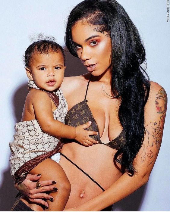 boujee-melanin-babe:  I love mommy and baby photoshoots