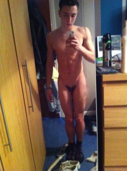 guyswithiphones-nude:  Guys with iPhones http://ift.tt/1bHkUpB