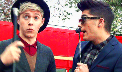 zaynsxo:  @NiallOfficial Zayn is soooo funny,.. I actually my drink all over the place 