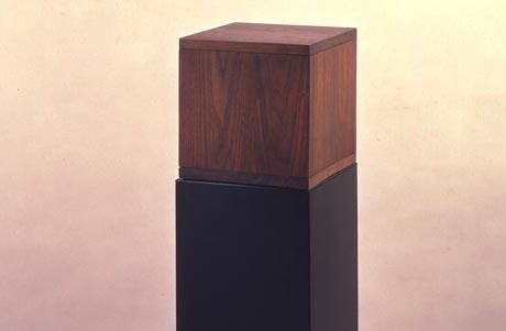  Box with the Sound of its Own Making, Robert Morris, 1961.Wikiart.org:As its title indicates, Morri